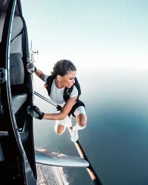 Tình Thân Cân Không Đều